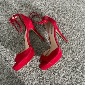 Red Steve Madden Pumps